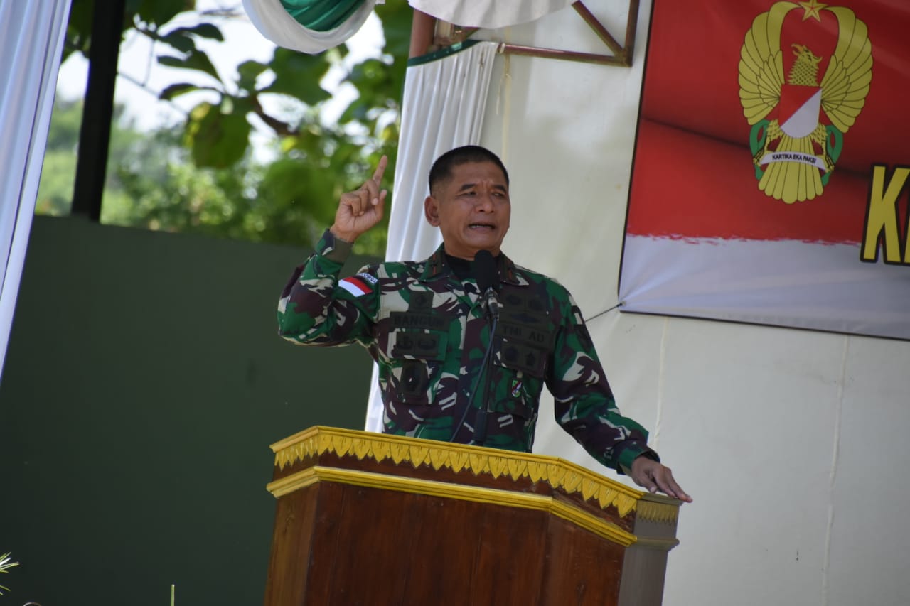Brigjen TNI Bangun Nawoko Berikan Pembekalan Kepada  Satgas Pamtas Yonif 410/Alugoro 